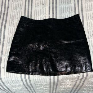 Bebe skirt